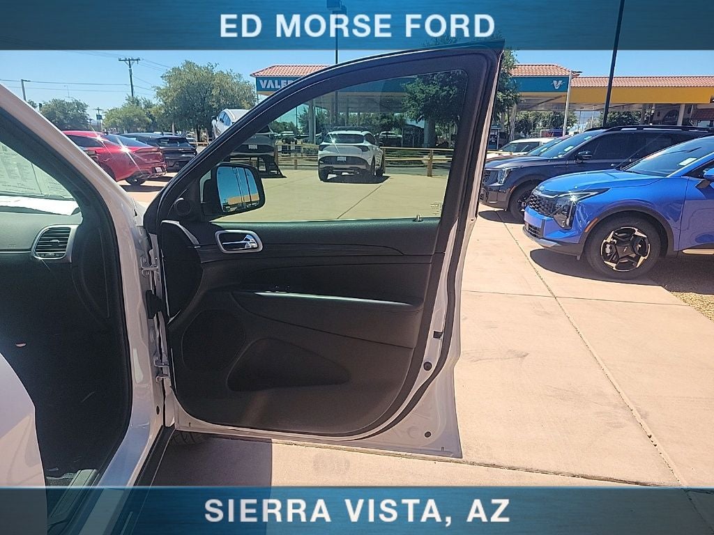 2020 Jeep Grand Cherokee Laredo E