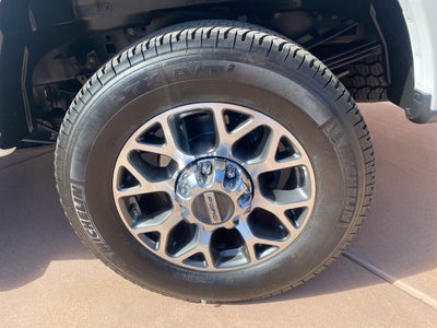 2022 Ford F-350SD Lariat