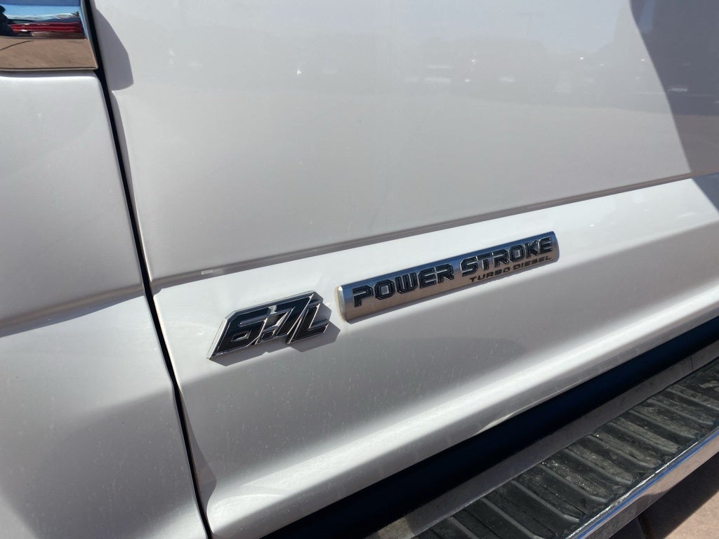 2022 Ford F-350SD Lariat