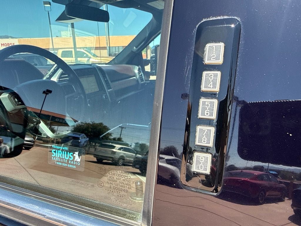 2017 Ford F-350SD Platinum DRW
