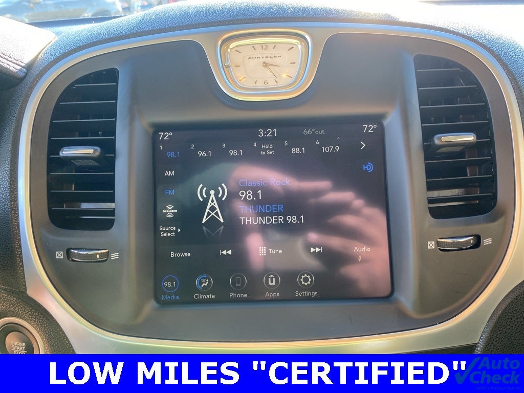 2021 Chrysler 300 Touring