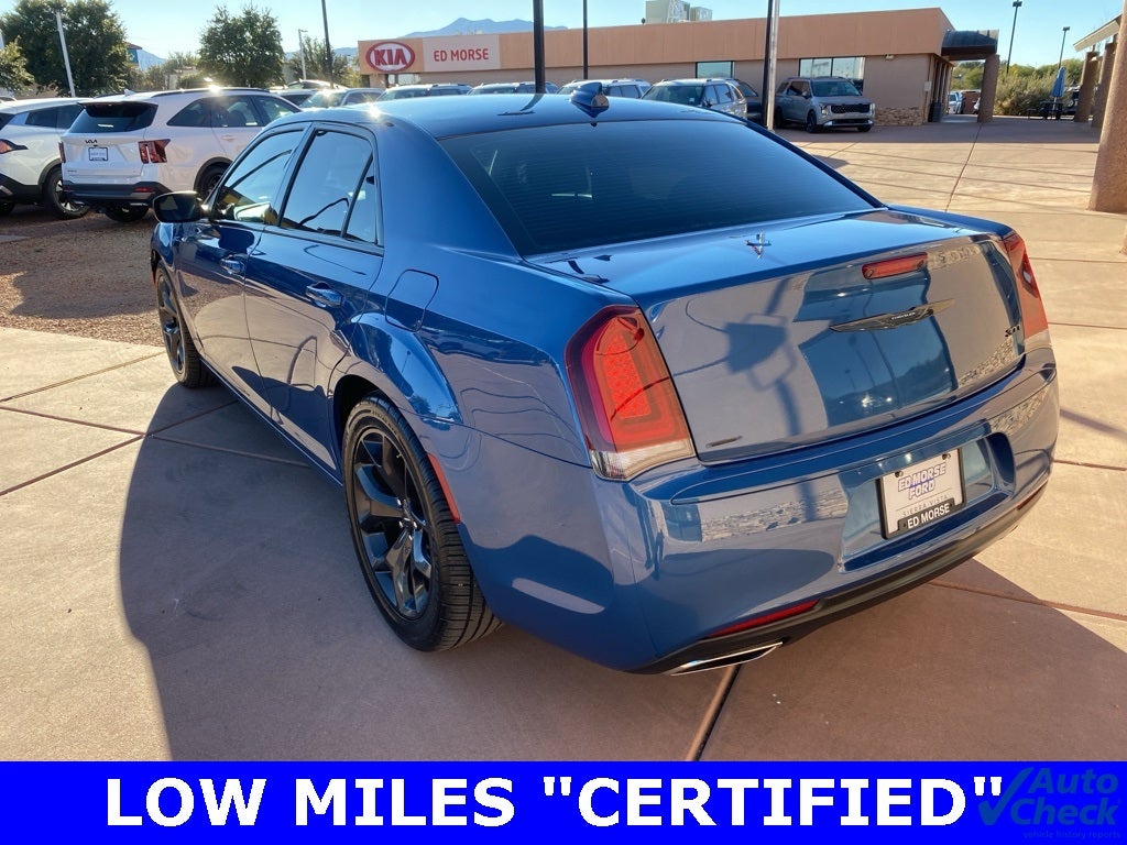 2021 Chrysler 300 Touring