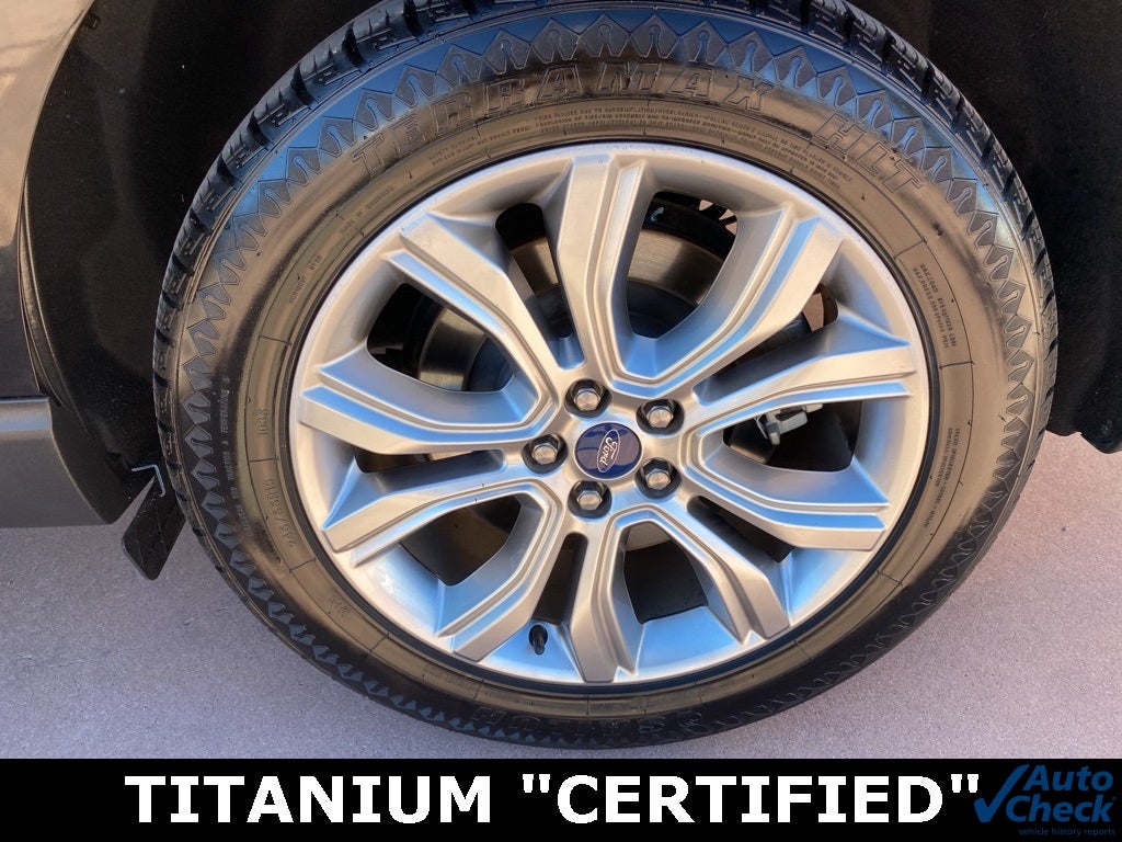 2022 Ford Edge Titanium