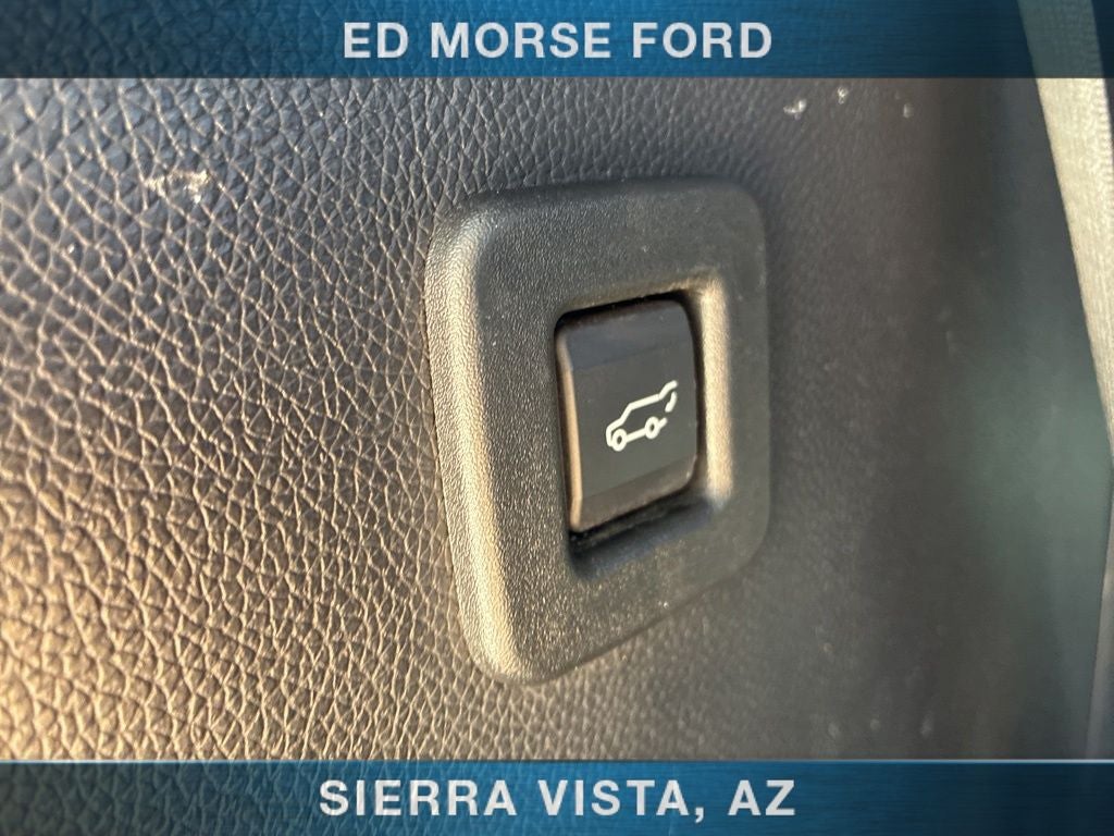 2015 Lincoln Navigator Base