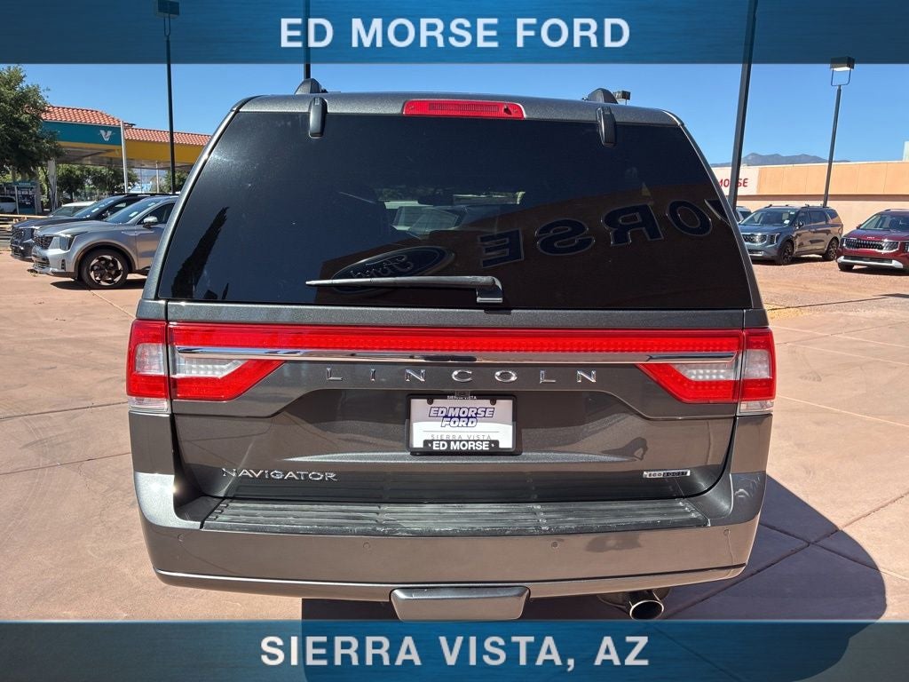 2015 Lincoln Navigator Base