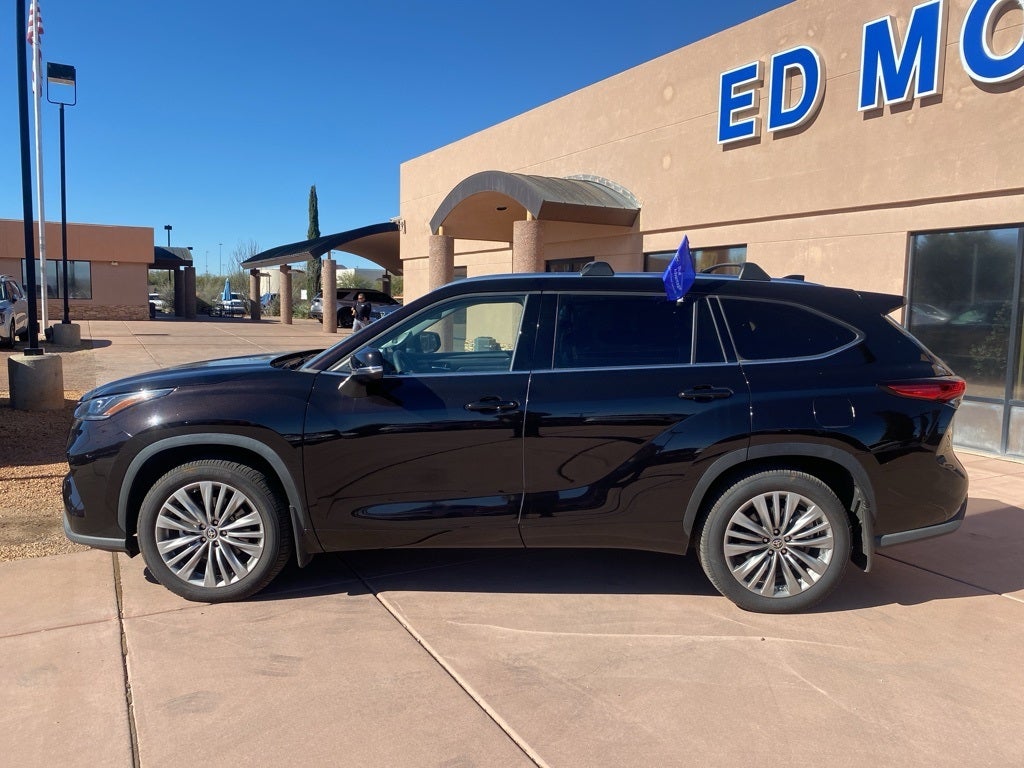 2022 Toyota Highlander Platinum