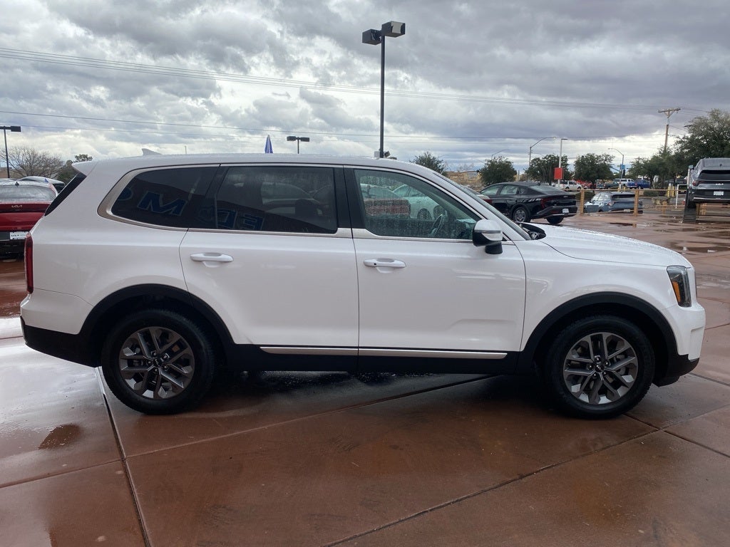 2023 Kia Telluride LX